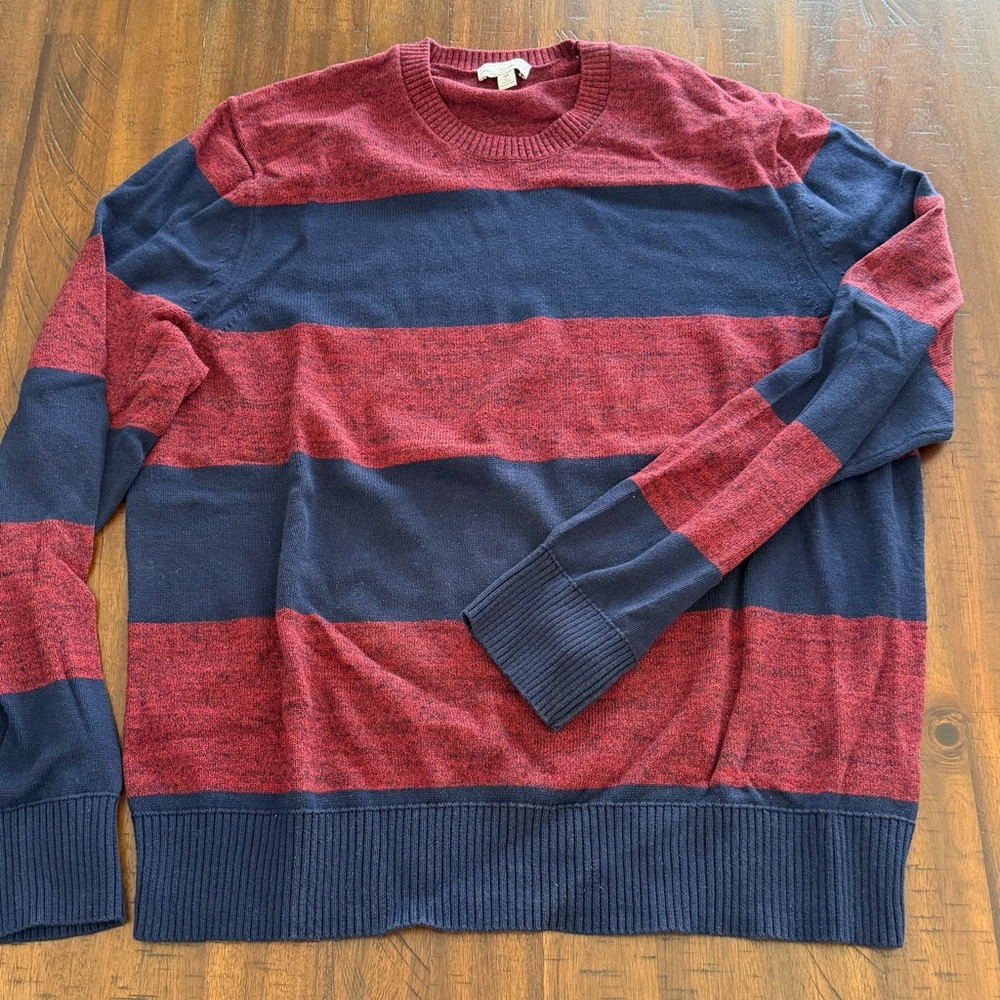 GAP Men's Burgundy and Navy Striped Crewneck Sweater